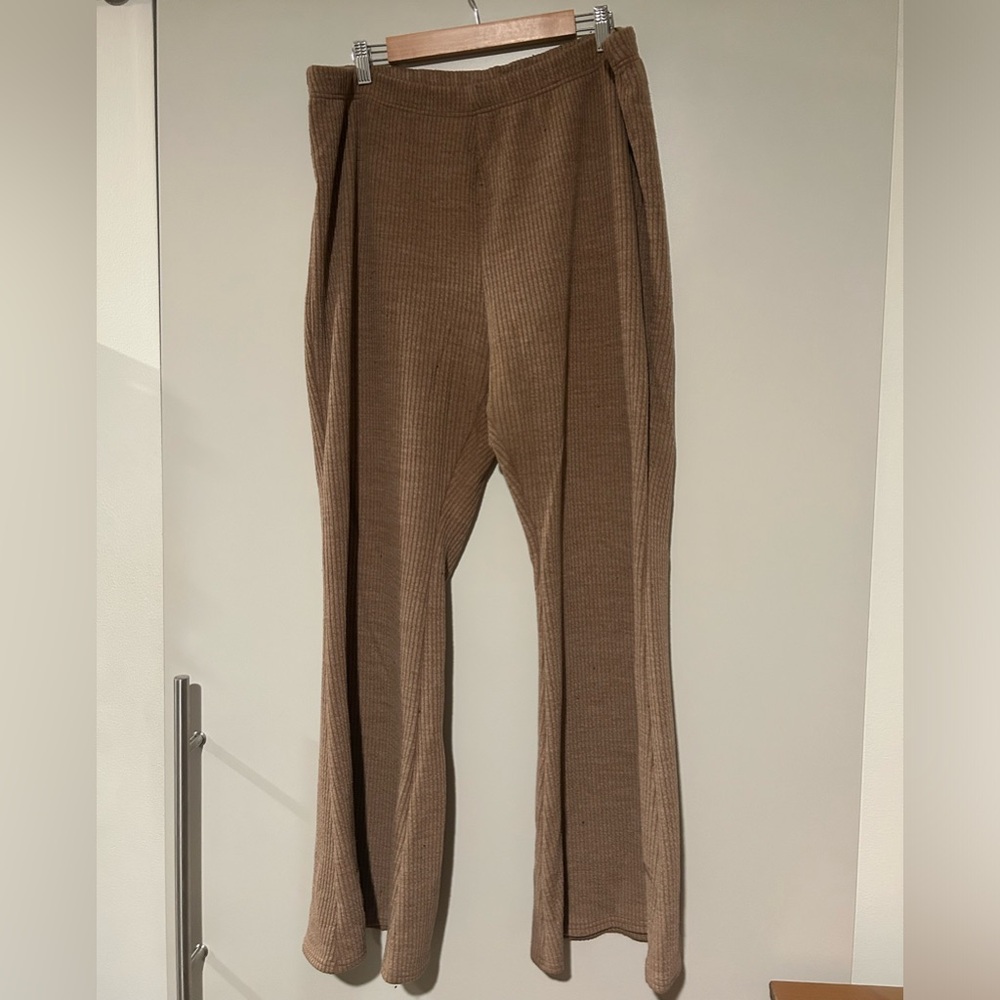 American Eagle Light Brown Flare Pants! Women’s XXL
